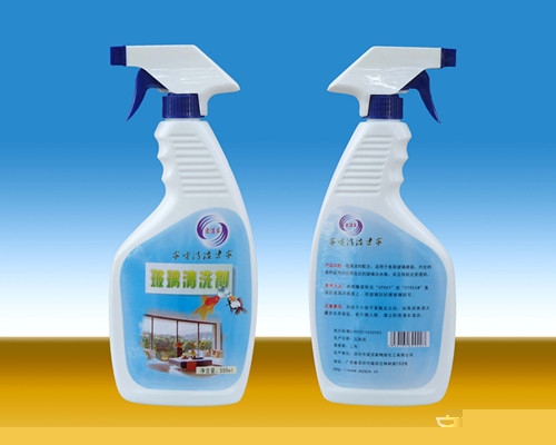玻璃清洁剂使用方法 从此让你远离污渍