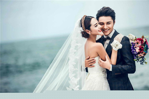 海边婚纱照图片赏析 海边唯美婚纱照怎么拍