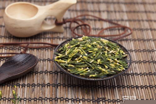 莲子心茶的功效与作用 夏日最清新的饮品