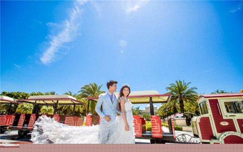 哪个影楼拍婚纱照好 几月份拍婚纱照比较合适