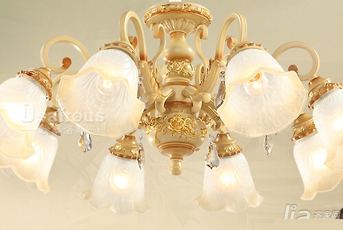 灯光营造美感 5款别致客厅灯具推荐