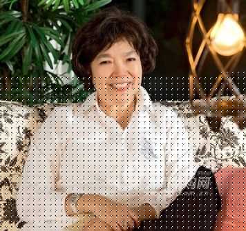 香港著名财经小说作家梁凤仪的优雅居室