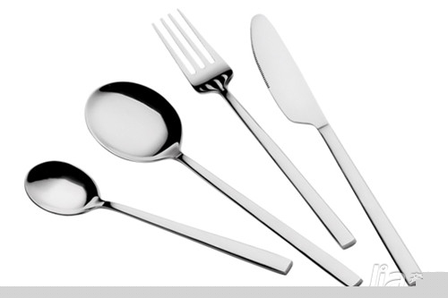 不锈钢餐具安全吗 不锈钢餐具好用吗
