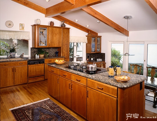 爱下厨的男人最暖  4款木地板巧妙打造暖男厨房