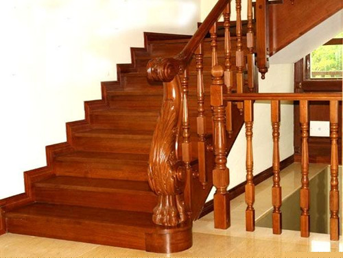 实木楼梯效果图  室内实木楼梯图片欣赏