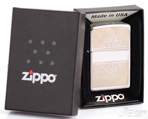 zippo打火机加油 zippo打火机真假辨认