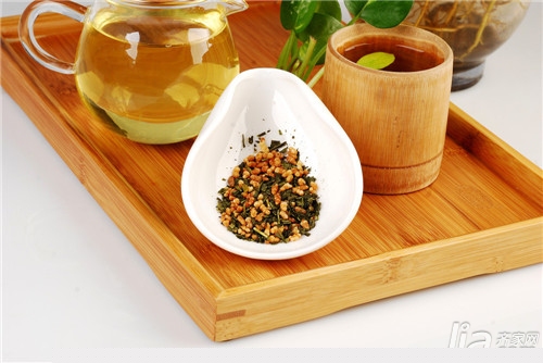 玄米茶的功效与作用解析