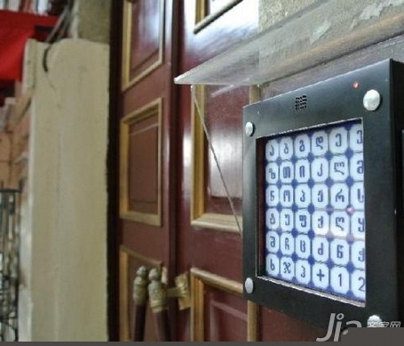 用防火门冒充防盗门 房产商受到行政处罚