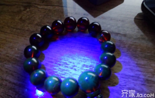血琥珀鉴定  血琥珀的保养方法