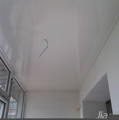 集成吊顶无LOGO 虽美观却心生疑惑